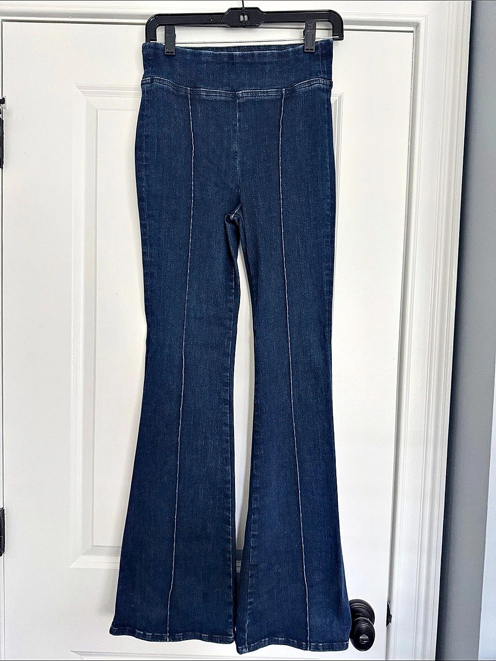 FRAME The Jetset Flare Jeans in Blue Size 1